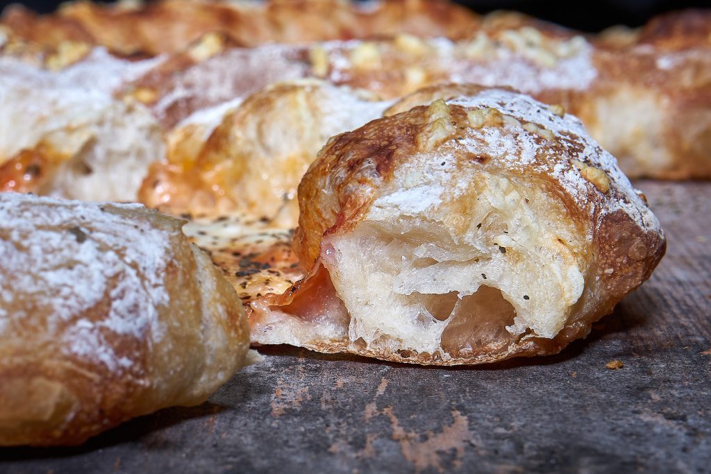 Pizza Dough from 100% Biga – HOMEBAKING BLOG