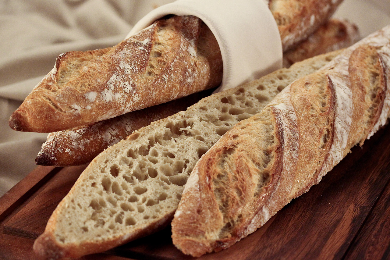 Baguette mit Weizensauer – HOMEBAKING BLOG