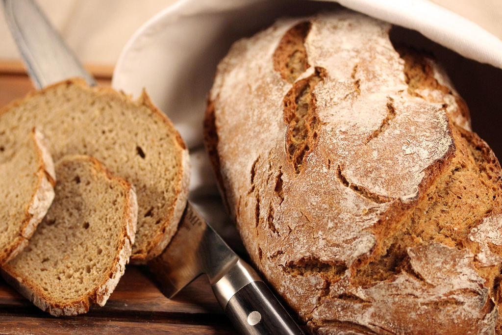 Ausgehobenes Krustenbrot – HOMEBAKING BLOG