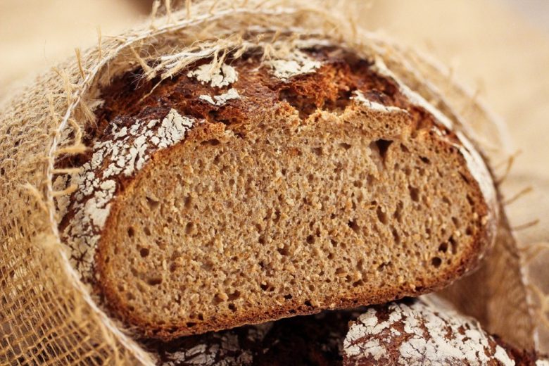 Rustikales Vollkornbrot – HOMEBAKING BLOG