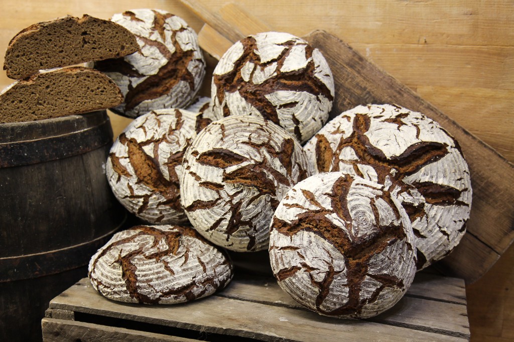 Dinkel-Roggenbrot ohne Hefe – HOMEBAKING BLOG