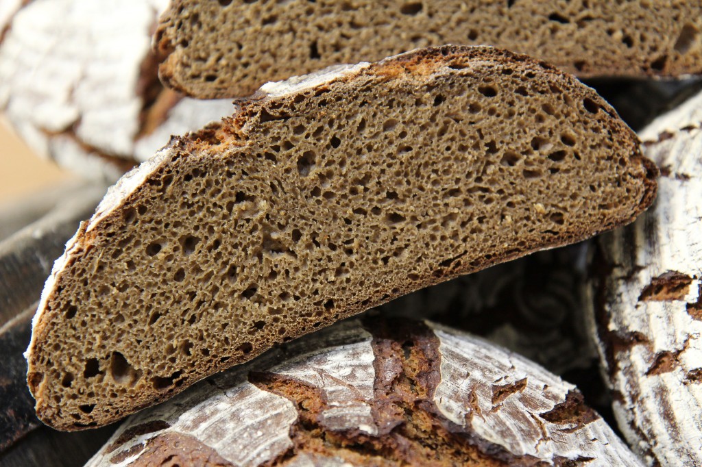 Dinkel-Roggenbrot ohne Hefe – HOMEBAKING BLOG