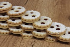 Linzeraugen (Linzer Biscuits)