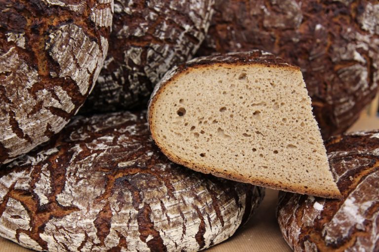 Reines Roggenbrot – HOMEBAKING BLOG
